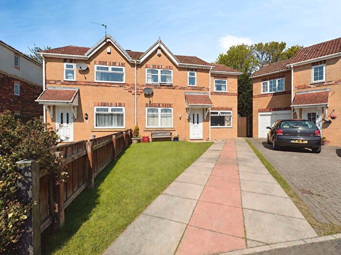 5 Bedroom Semi-Detached House For Sale In Praetorian Drive, Wallsend, NE28