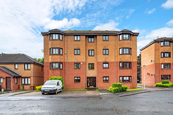 2 Bedroom Flat For Sale In Lion Bank, Kirkintilloch, Glasgow, G66