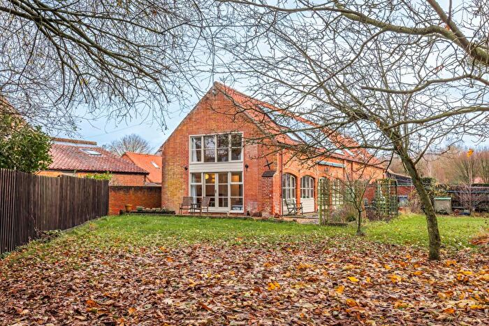 3 Bedroom Barn Conversion For Sale In Countryside Living In Foulsham, NR20