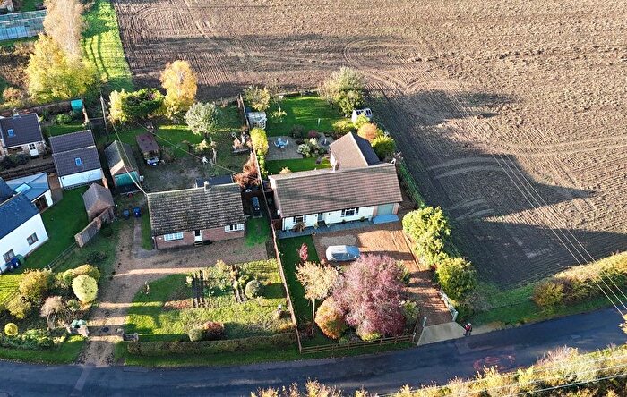 3 Bedroom Bungalow For Sale In Main Street, Upton, Huntingdon, PE28