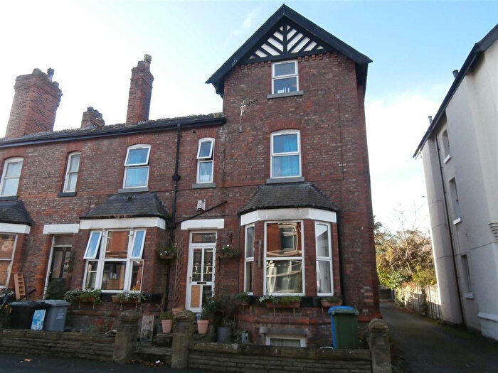 2 Bedroom Apartment To Rent In Gloucester Road, Urmston, M41