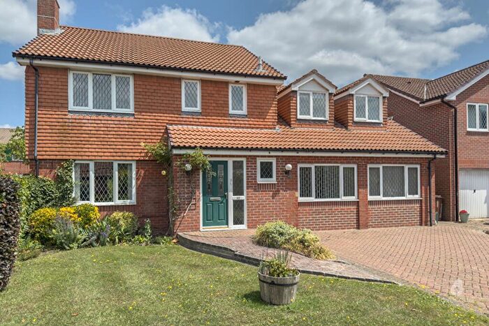 5 Bedroom Detached House For Sale In Caswall Close, Binfield, Berkshire, RG42