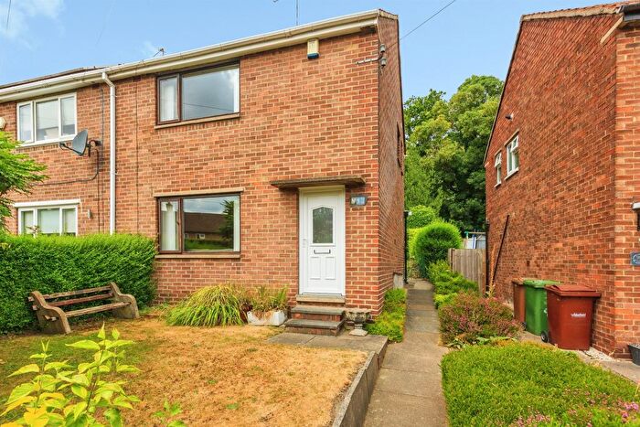 2 Bedroom Semi-Detached House For Sale In Wharncliffe Road, Wakefield, WF2