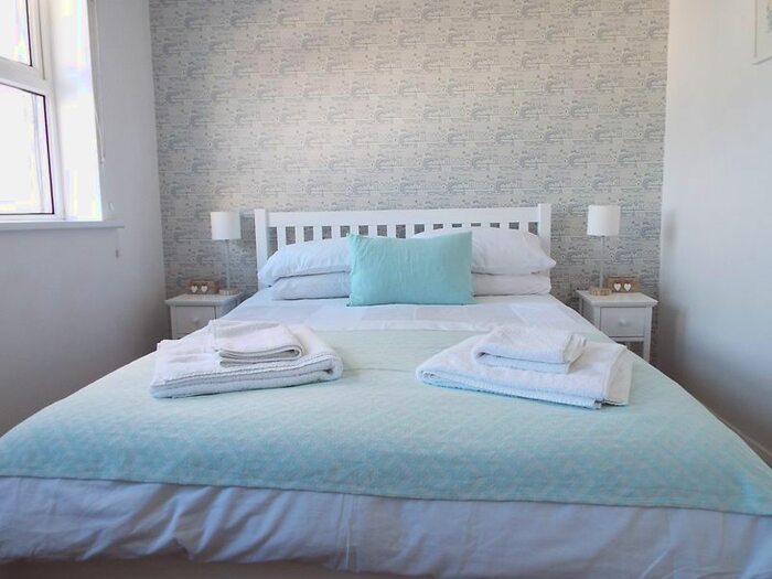 2 Bedroom Flat For Sale In Carthew, St Ives, Cornwall, TR26