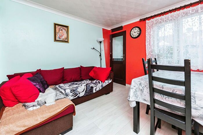 3 Bedroom End Of Terrace House For Sale In Sydney Street, Ashford, TN23