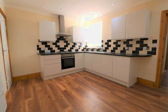2 Bedroom Property To Rent In Holderness Road Hull, HU9