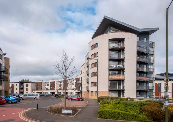 2 Bedroom Flat To Rent In East Pilton Farm Crescent, Edinburgh, EH5