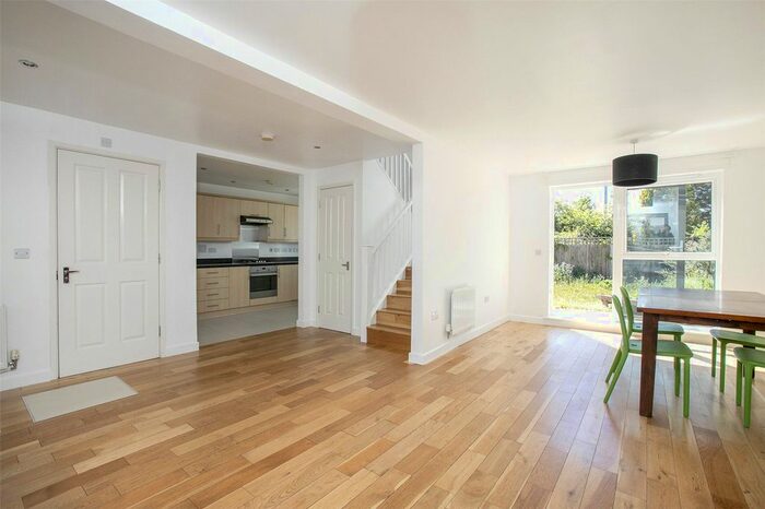 3 Bedroom End Of Terrace House To Rent In Byron Terrace, Rectory Fields Crescent, Charlton, SE7