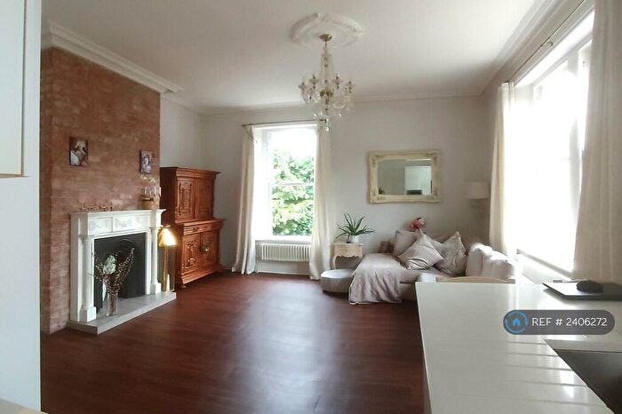 2 Bedroom Flat To Rent In Victoria Road, Wilmslow, SK9