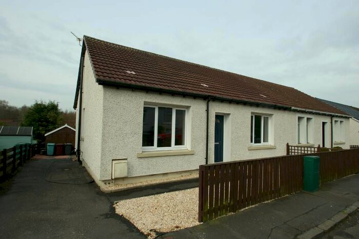 3 Bedroom Semi-Detached House For Sale In Third Avenue, Auchinloch, Glasgow, G66