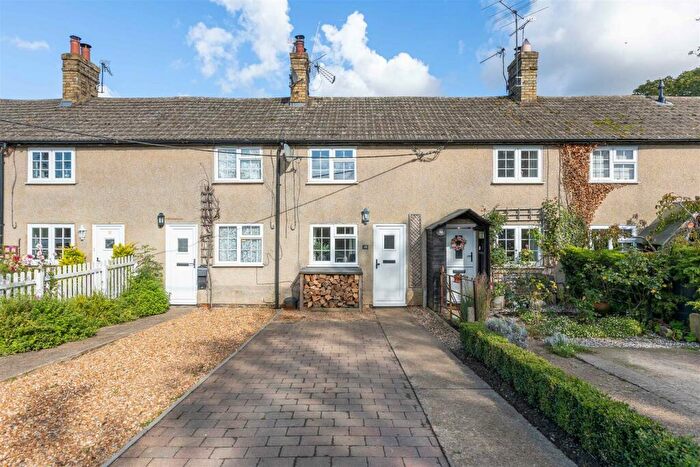 2 Bedroom Terraced House For Sale In Hanscombe End Road, Shillington, SG5