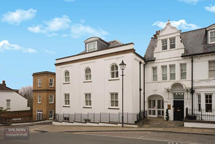 2 Bedroom Flat For Sale In King Henry Mews, Harrow On The Hill, HA2
