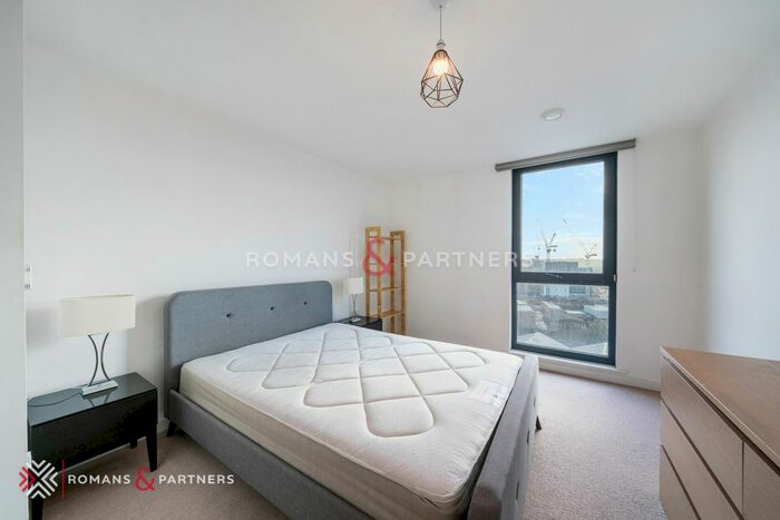 2 Bedroom Flat To Rent In Chancellor House, Bermondsey, SE16