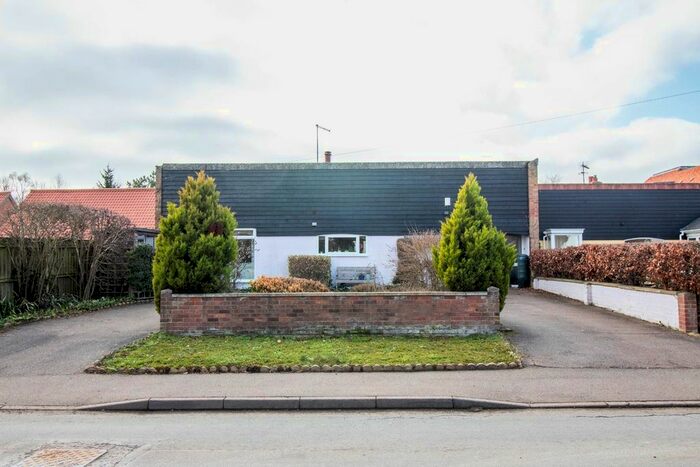 3 Bedroom Semi Detached Bungalow To Rent In High Street, Little Shelford, Cambridge, CB22