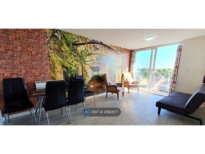 2 Bedroom Flat To Rent In Berberis House, Feltham, TW13