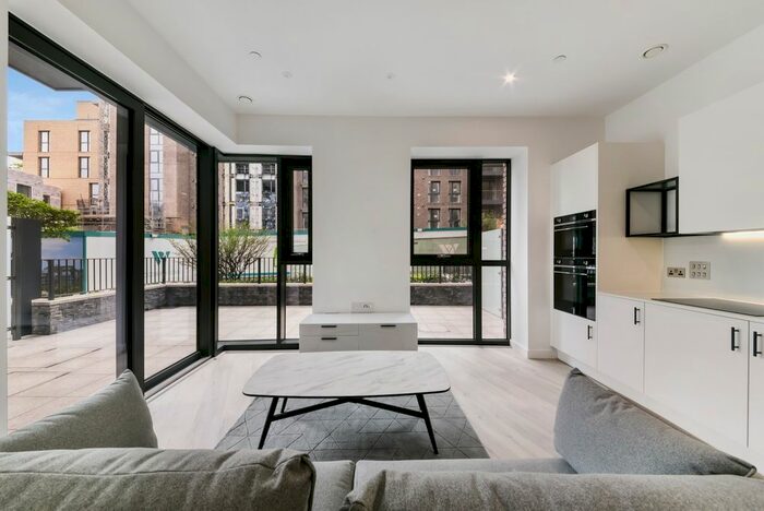 1 Bedroom Flat To Rent In Coster Avenue, Woodberry Down, Finsbury Park, London, N4