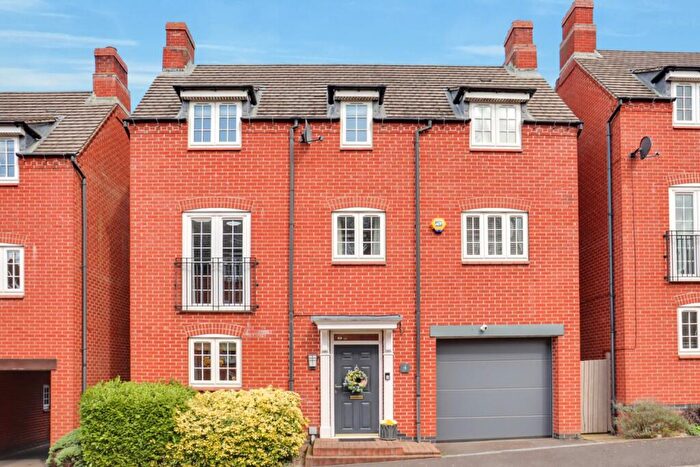 4 Bedroom Detached House For Sale In Portsmouth Close, Church Gresley, DE11