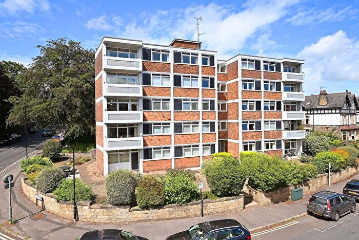2 Bedroom Flat For Sale In Spring Grove, Harrogate, HG1