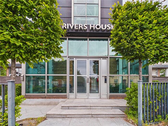 2 Bedroom Apartment For Sale In Springfield Road, Chelmsford, Essex, CM2