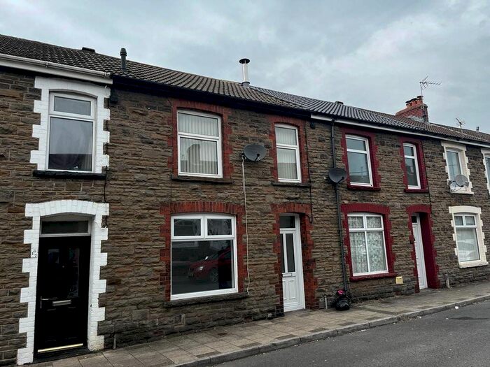 3 Bedroom Property To Rent In Gellideg Street, Maesycwmmer, Hengoed, CF82