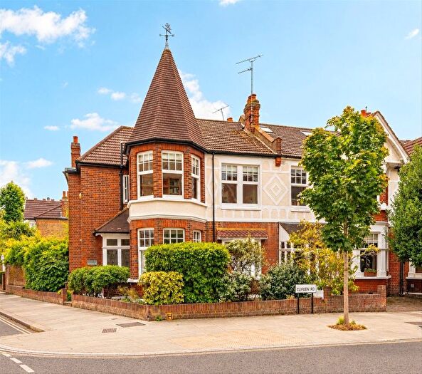 4 Bedroom Semi Detached House For Sale In Clifden Road, Twickenham, TW1