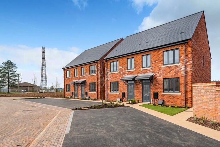 3 Bedroom Semi-detached House To Rent In Heyford Park, Bicester, Oxfordshire, OX25