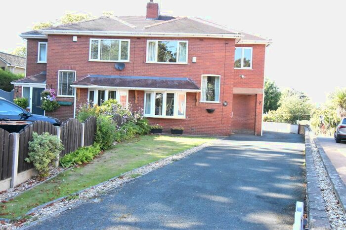 4 Bedroom Semi-Detached House To Rent In Doncaster Road Estate, Ackworth, WF7
