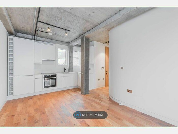1 Bedroom Flat To Rent In Pattern Works, London, E17