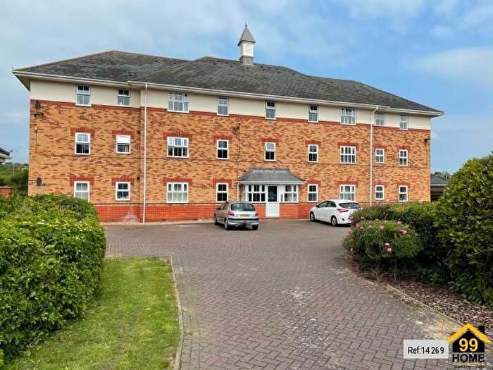 2 Bedroom Flat To Rent In Haddon Park, Colchester, Essex, CO1