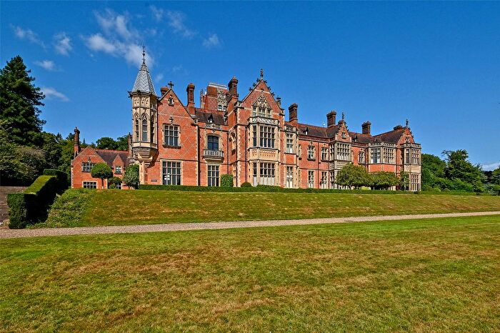 4 Bedroom Flat To Rent In Kingwood, Henley-On-Thames, Oxfordshire, RG9