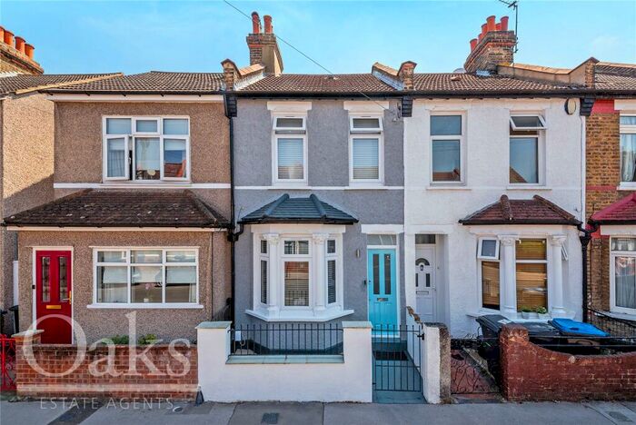 2 Bedroom Terraced House For Sale In Lakehall Road, Thornton Heath, CR7
