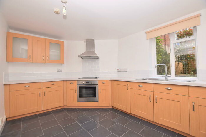 1 Bedroom Ground Flat To Rent In Cumberland Street, BS2