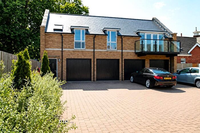 2 Bedroom Maisonette To Rent In Acer Close, Epsom, Surrey, KT19
