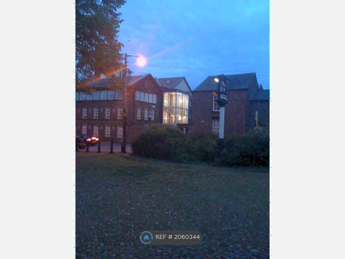 3 Bedroom Flat To Rent In Brewery Gardens, Liverpool, L25