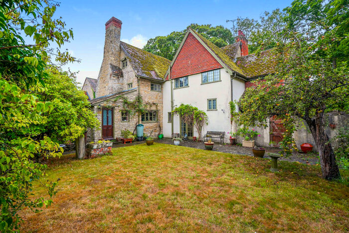 4 Bedroom Detached House For Sale In Church Road, Great Milton, Oxford, OX44