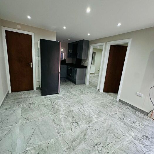 2 Bedroom Flat To Rent In Lady Margaret Road, Southall, UB1