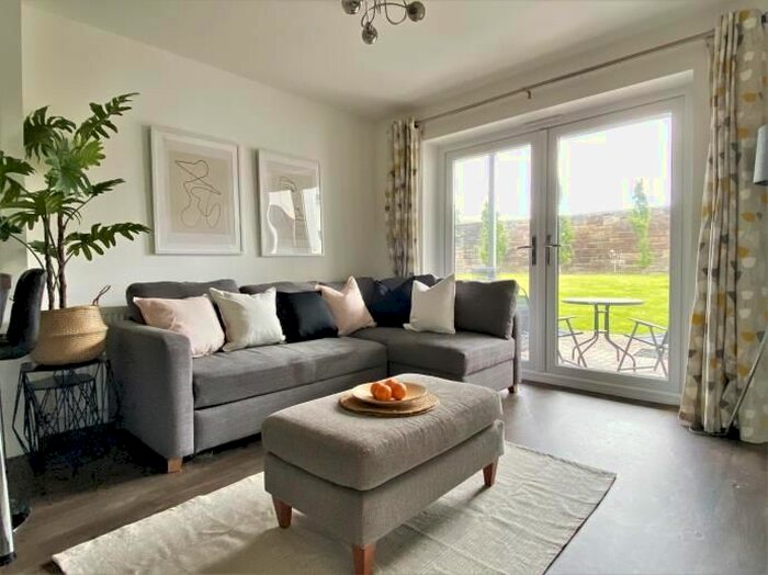 2 Bedroom Flat To Rent In Mcleod Street, Edinburgh, EH11