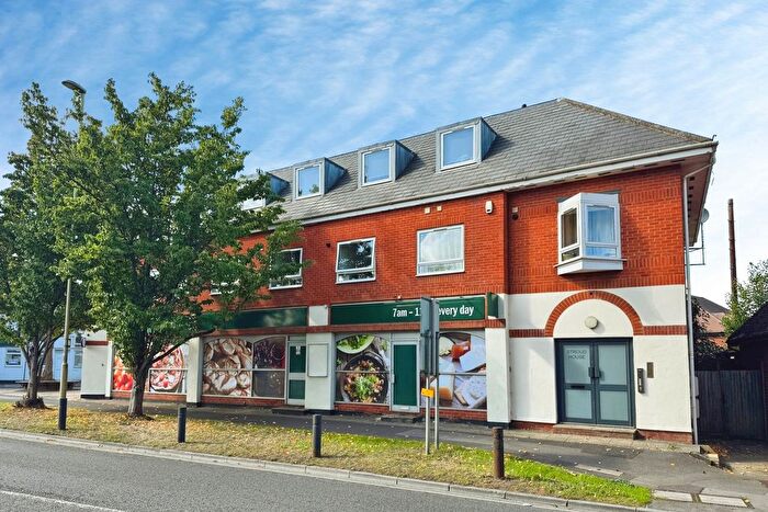 2 Bedroom Flat For Sale In London Road, Hook, Hampshire, RG27