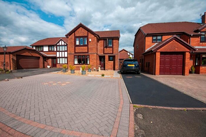 4 Bedroom Detached House For Sale In Newark Avenue, Radcliffe, Manchester, M26