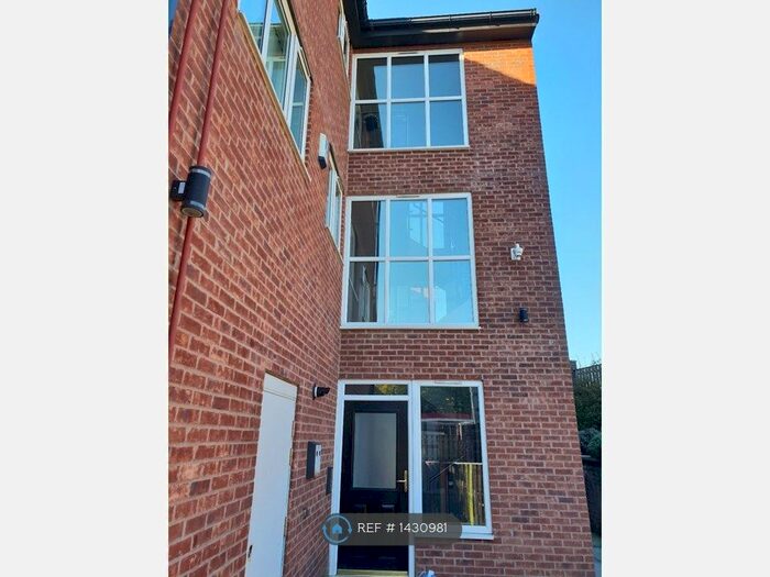 2 Bedroom Flat To Rent In Atlas Court, Brinsworth, Rotherham, S60