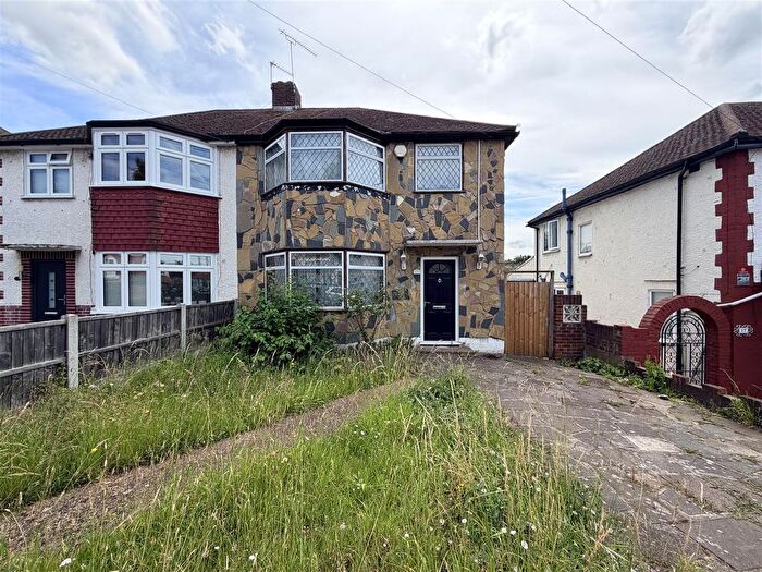 3 Bedroom Semi-Detached House For Sale In Carlisle Gardens, Ilford, IG1