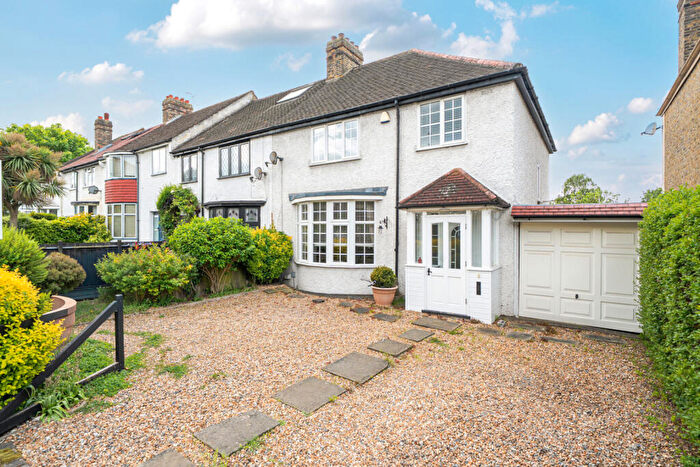4 Bedroom End Of Terrace House For Sale In Westmount Road, London, SE9