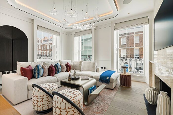 2 Bedroom Flat For Sale In Montpelier Street, London, SW7