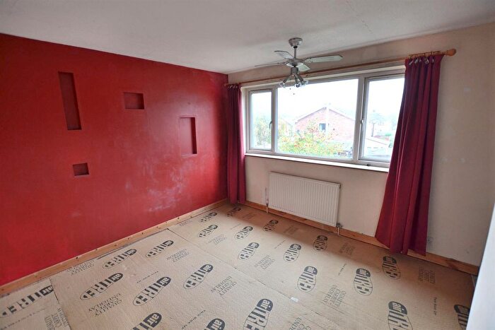 3 Bedroom Semi-Detached House For Sale In Wards Crescent, Sileby, Loughborough, LE12