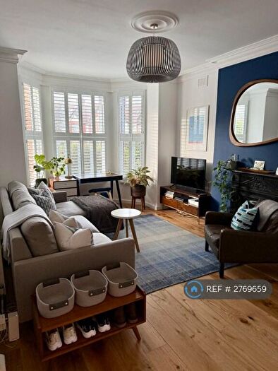 1 Bedroom Flat To Rent In Norwood Road, London, SE24