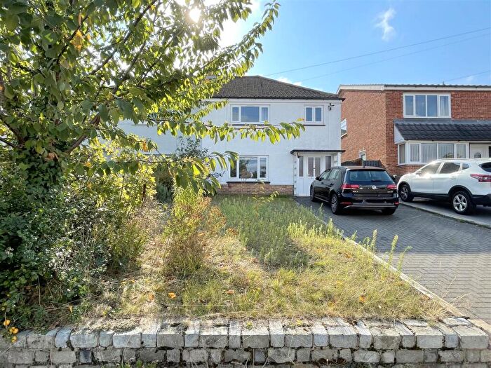 3 Bedroom Semi Detached House For Sale In Cheltenham Avenue, Ipswich, IP1
