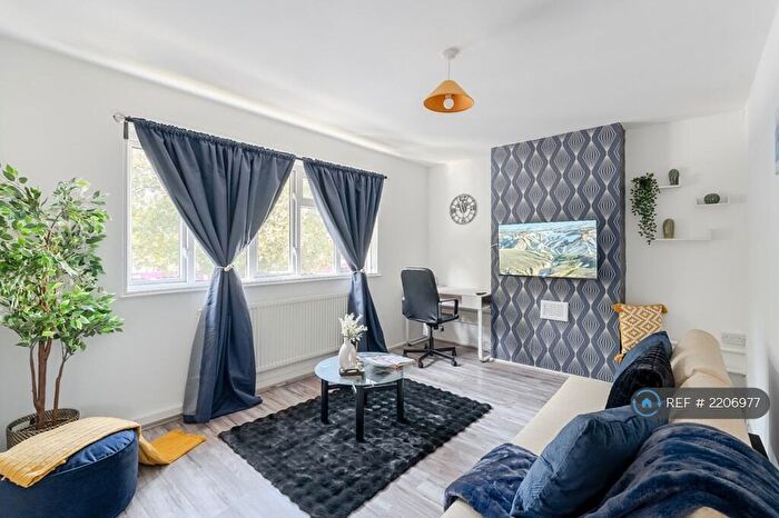 1 Bedroom Flat To Rent In Westbury Road, Barking, IG11