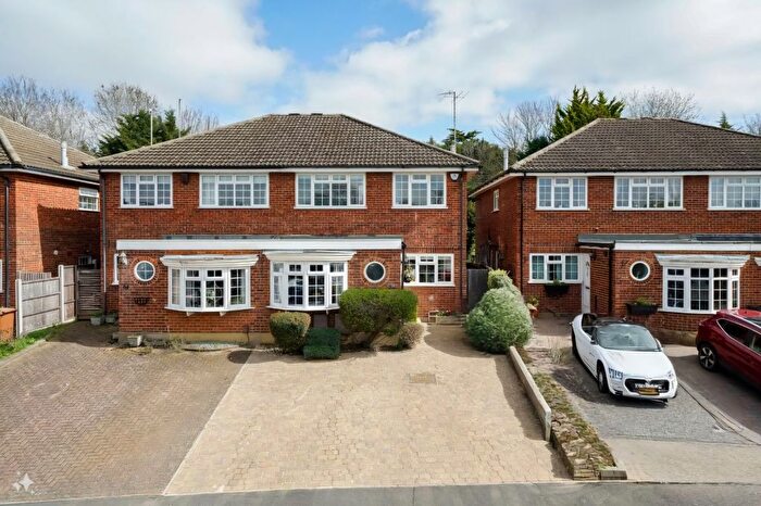 4 Bedroom Semi-Detached House To Rent In The Maltings, Hunton Bridge, Kings Langley, Hertfordshire, WD4