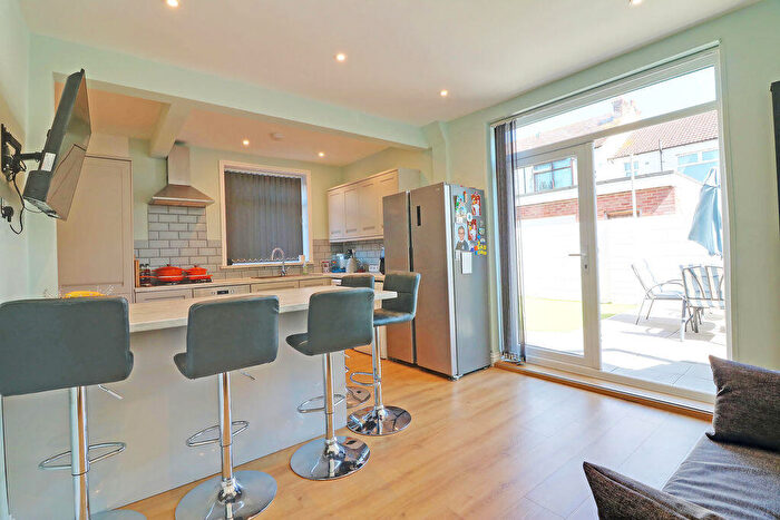 3 Bedroom End Of Terrace House For Sale In Milton Road, Baffins, Portsmouth, PO3