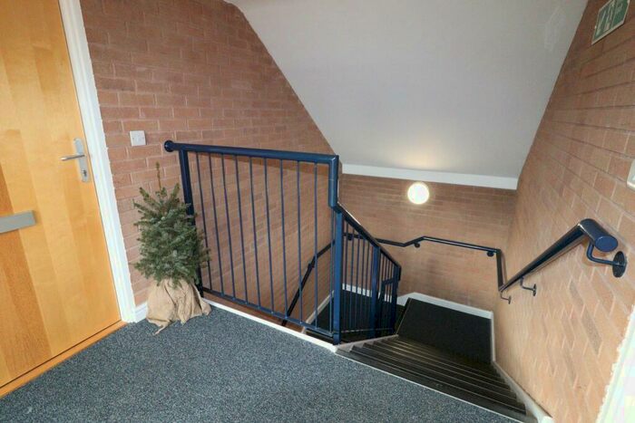 1 Bedroom Flat For Sale In Holland Close, Loughborough, LE11